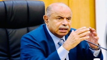 محافظ حضرموت يوجه بتوحيد الجهود وتكامل الأدوار بين القوات الأمنية والعسكرية