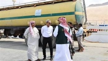 وصول أولى دفعات منحة المشتقات النفطية إلى محافظة سقطرى