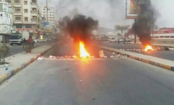 بعد انقلاب عدن.. أزمة انقطاع الكهرباء تعصف بمعظم محافظات جنوب اليمن