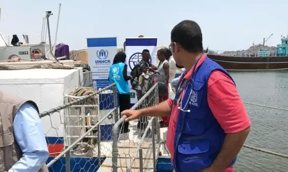 الهجرة الدولية تجلي 140 لاجئا صوماليا من اليمن إلى بلادهم