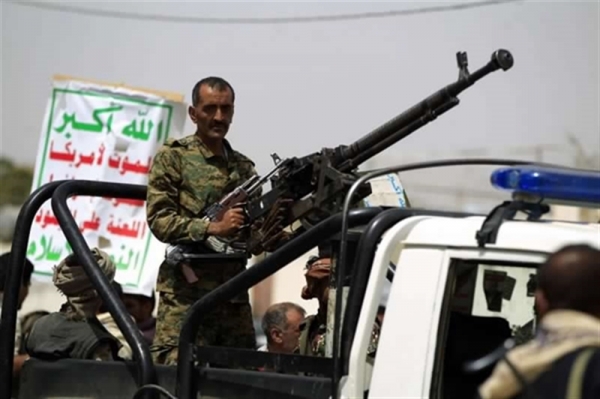 مليشيا الحوثي تعرقل دخول سفن محملة بالوقود إلى ميناء الحديدة