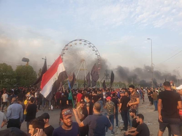 الصدر يدعو الحكومة العراقية للاستقالة وسط احتجاجات وسقوط 65 قتيلا