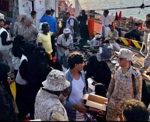 إنقاذ 60 مسافرا يمنيا بعد اختفائهم على متن سفينة في عرض البحر