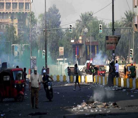 الشرطة ومسعفون: مقتل 3 محتجين برصاص قوات الأمن في الناصرية بجنوب العراق