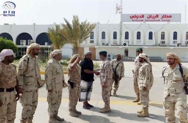 كلاب بوليسية واغتصاب جنسي.. معتقل سابق في مطار الريان يكشف فظائع من تعذيب القوات الإماراتية للمعتقلين