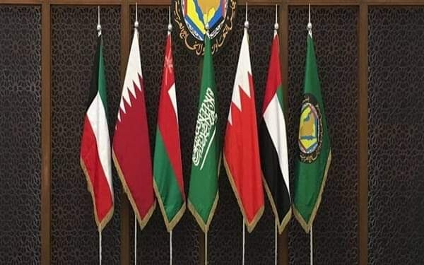 البيان الختامي للقمة الخليجية يؤكد على ضرورة حل الأزمة في اليمن وفق المرجعيات