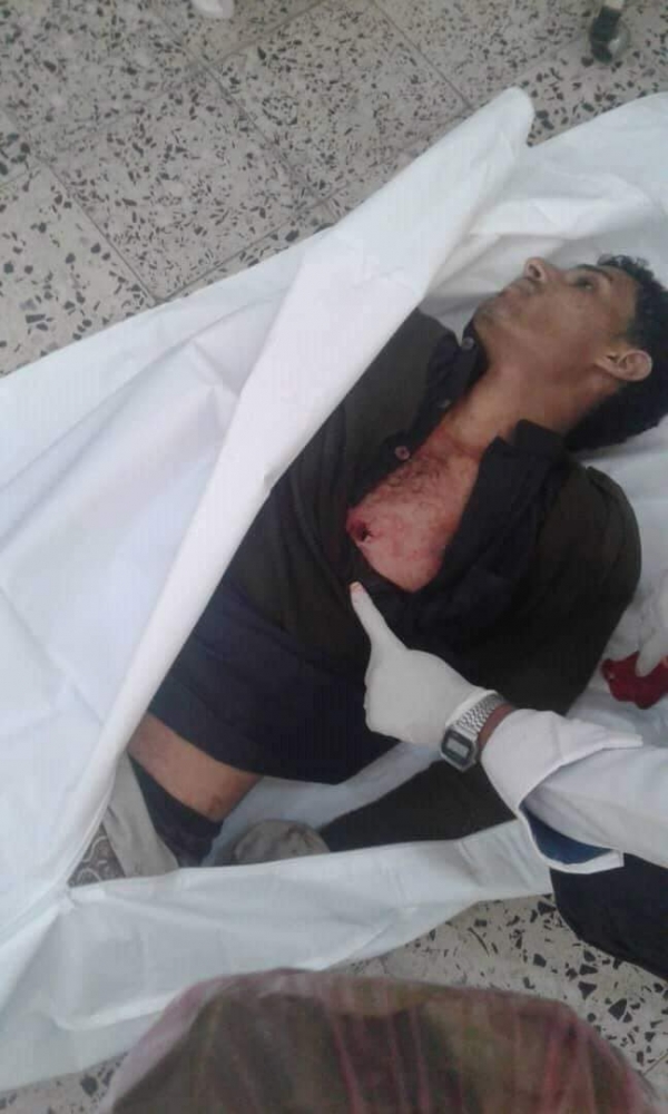 مليشيا الحوثي تقتل مواطن بدم بارد وسط مدينة العدين غرب إب