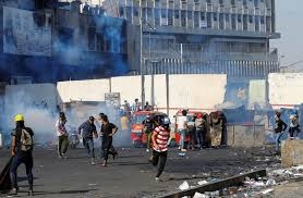 مقتل شرطيين واثنين من المحتجين في استمرار الاحتجاجات ضد الحكومة بالعراق