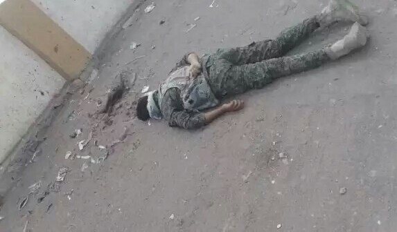 عدن.. العثور على جثة جندي مرمية في ضواحي المدينة