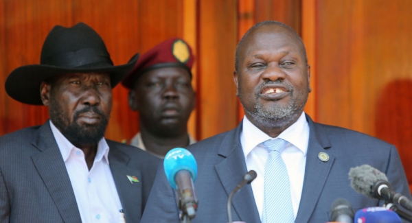زعيم المتمردين السابق بجنوب السودان يؤدي اليمين نائبا أول لرئيس البلاد