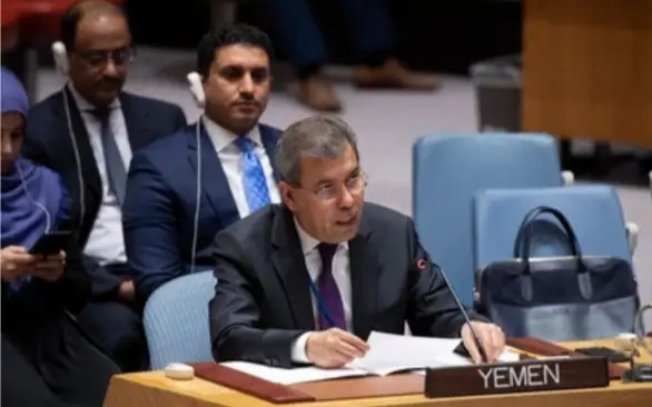 الحكومة ترحب بقرار مجلس الأمن الخاص بتجديد العقوبات في اليمن