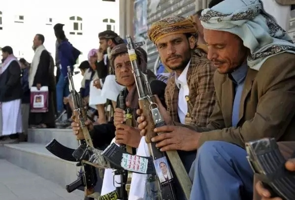 إب.. مليشيات الحوثيين تختطف أربعة مواطنين
