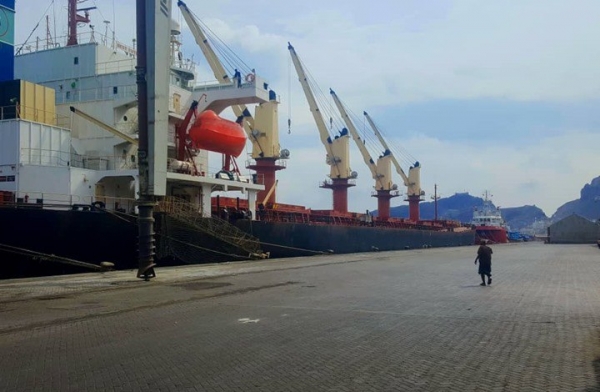 إجراءات التحالف بميناء عدن تكبد تجار اليمن خسائر كبيرة