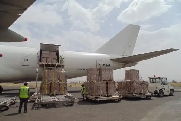 الأمم المتحدة تحذر: سنضطر لإيقاف المساعدات في اليمن خلال الأسابيع المقبلة