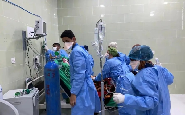 "أطباء بلا حدود" تسلم مركز علاج كورونا في مستشفى الجمهورية بعدن للسلطات الصحية بعد انخفاض عدد الحالات في المدينة