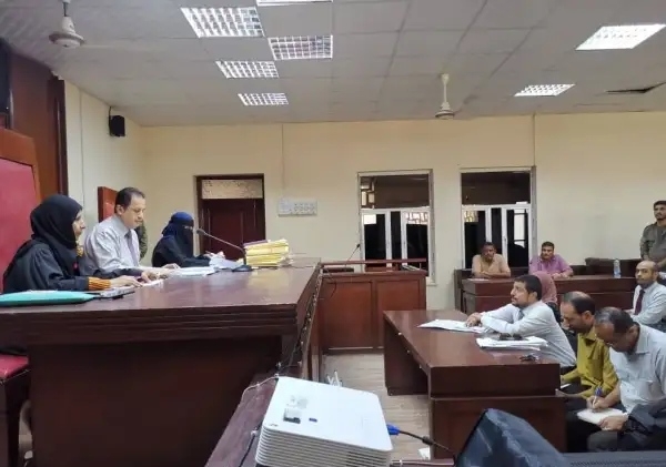 عدن.. الجزائية المتخصصة تقرر محاكمة عبد الملك الحوثي و31 من معاونيه غيابياً