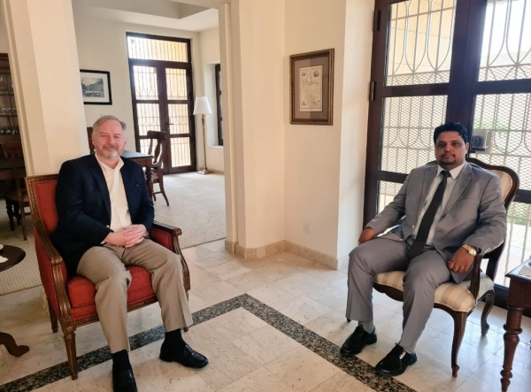 وزير الكهرباء يبحث مع السفير الأمريكي سبل تطوير الكهربائية في اليمن