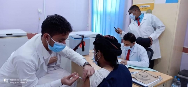 التثقيف والإعلام الصحي بالمهرة يستأنف حملة التوعية بأهمية التحصين ضد فيروس كورونا