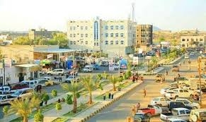 استشهاد واصابة 19 مدنياً في قصف حوثي بصاروخ بالستي استهدف محطة وقود بمأرب