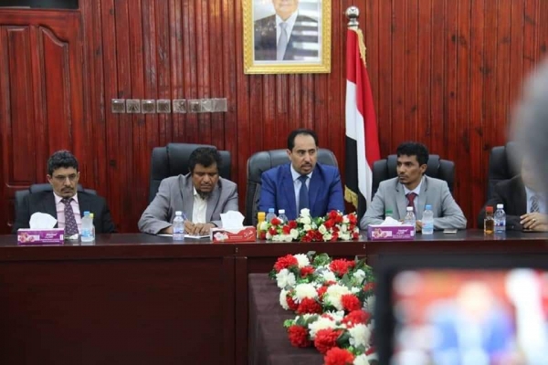 وزير الشباب والرياضة يعلن تنفيذ مشاريع رياضية تقيمها الوزارة في محافظة المهرة