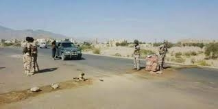 شبوة: الجيش الوطني يغلق الطريق الرابط بين عتق وبيحان حتى اشعار آخر