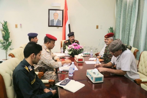 وزير الداخلية يترأس اجتماعاً للجنة الأمنية لمناقشة أوضاع مديريات وادي حضرموت