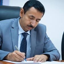 بن عديو يتهم الإمارات برفض الخروج من ميناء بلحاف الإستراتيجي