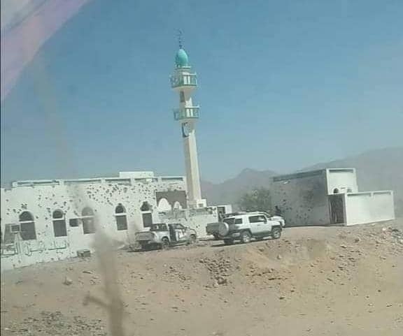 شبوة : مقتل وإصابة تسعة مدنيين بقصف حوثي استهدف مسجداً