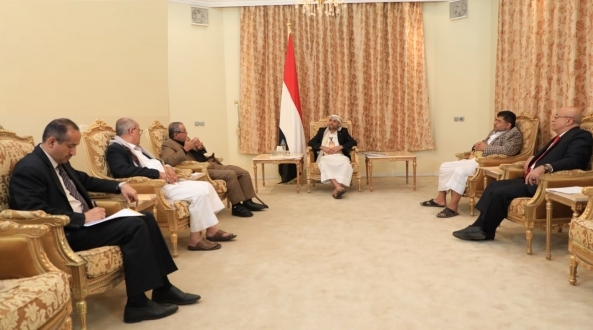 الحوثيون: تمديد الهدنة لا يزال قيد الدراسة ومن الأولويات فتح طرق تعز