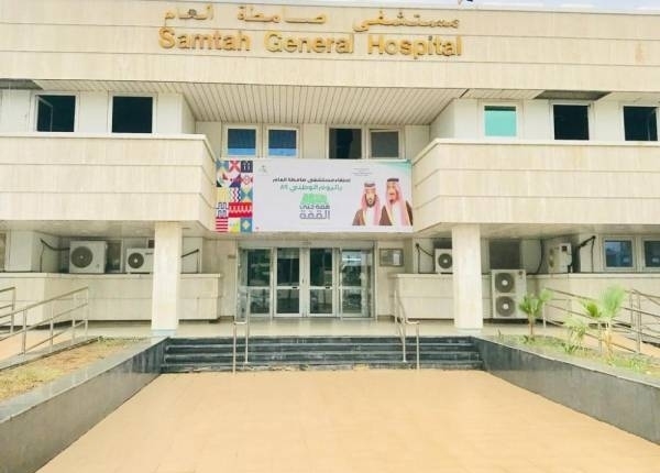 مستشفى سعودي يوقف العلاج عن طفل يمني مصاب بضمور الدماغ والده يرابط بالحد الجنوبي
