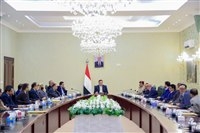 الحكومة : نجري اتصالات مع جمهورية مصر لتسهيل إجراءات دخول اليمنيين