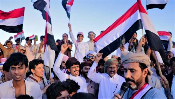 قياديون وناشطون من ابناء المهرة يردون على أكاديمي إماراتي حرّض على تقسيم اليمن