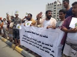 نقابة النقل الثقيل في عدن تتهم قيادي في الانتقالي باختلاس أموالها وتطالب بإحالته للنيابة