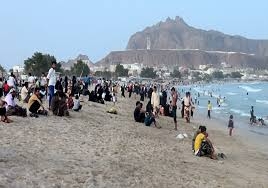 خفر السواحل تحذر من السباحة في شواطئ عدن
