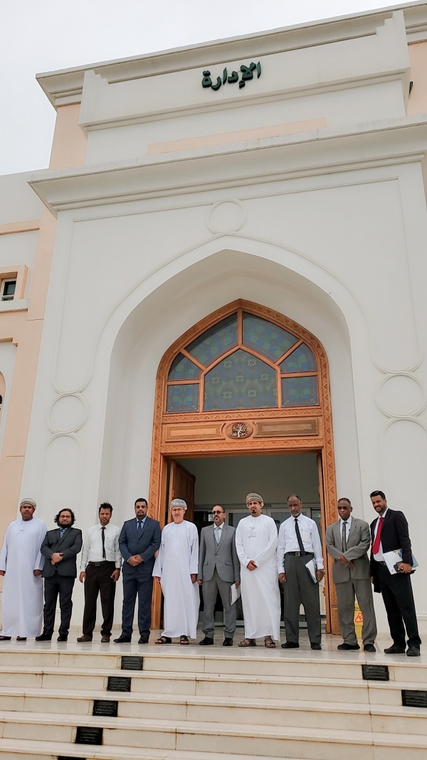 وفد جامعة المهرة برئاسة الدكتور أنور كلشات يزور جامعات ظفار بسلطنة عمان