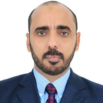 وزير الثروة السمكية السابق : نأمل أن تفضي جهود سلطنة عمان إلى سلام عادل يلبي التطلعات