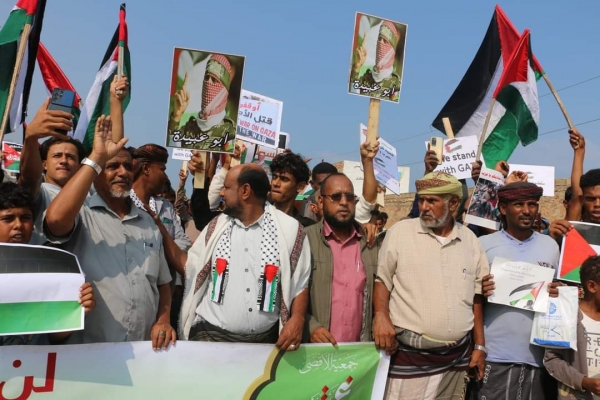 سقطرى .. مظاهرات جماهيرية حاشدة تنديدا بجرائم الاحتلال في غزة