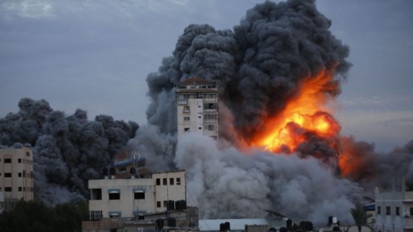 الخارجية اليمنية تستنكر قصف الاحتلال الإسرائيلي لمقر اللجنة القطرية لإعادة إعمار غزة