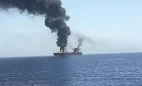 واشنطن: الحوثيون يطلقون صاروخين على سفن بالبحر الأحمر