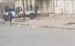 أبين .. اشتباكات بين قوات الانتقالي ومسلحين قبليين عقب مداهمات أمنية أبين .. اشتباكات بين قوات الانتقالي ومسلحين قبليين عقب مداهمات أمنية
