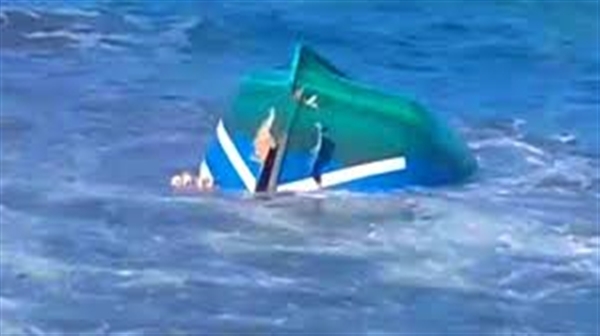 عدن .. العثور على 4 صيادين بعد أيام من اختفائهم عرض البحر عدن .. العثور على 4 صيادين بعد أيام من اختفائهم عرض البحر