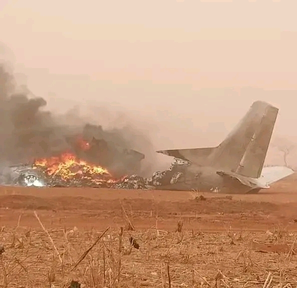 الجيش السوداني يعلن تدمير طائرة إماراتية تقل مرتزقة كولومبيين في دارفور