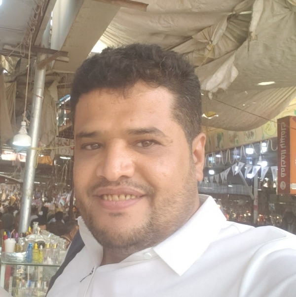 مأرب ..منظمة حقوقية تكشف عن احتجاز الصحفي حمود هزاع ونقله لجهة مجهولة