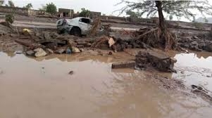 السيول تجرف جسر وادي نخلة الواقع على الطريق الرئيس بين الحديدة وتعز السيول تجرف جسر وادي نخلة الواقع على الطريق الرئيس بين الحديدة وتعز