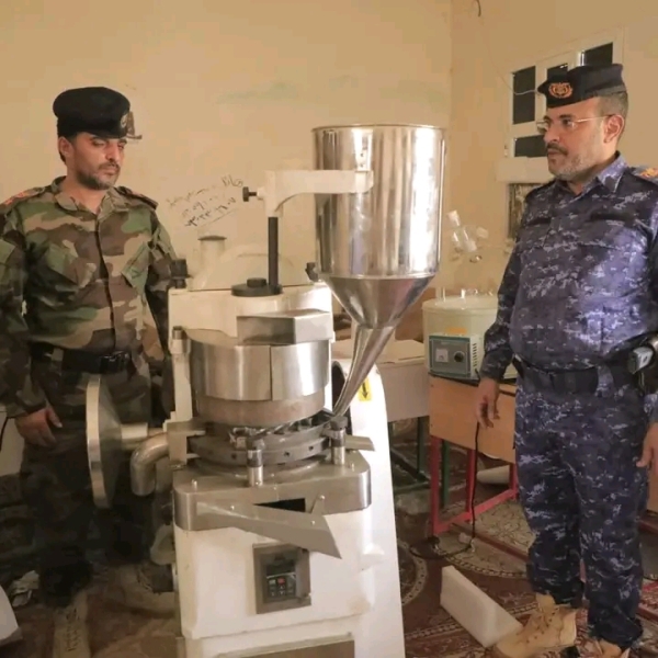 المهرة .. أجهزة الأمن تحبط محاولة إنشاء مصنع لإنتاج المخدرات المهرة .. أجهزة الأمن تحبط محاولة إنشاء مصنع لإنتاج المخدرات