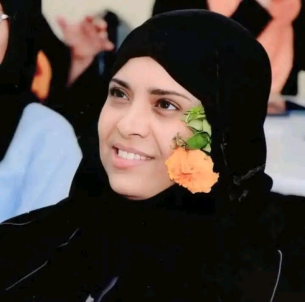تعز ..إغلاق شوارع وإضراب ووقفة نسائية احتجاجاً على اغتيال مديرة صندوق النظافة