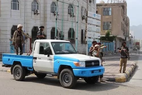 أمن عدن يضبط خمسة متهمين في اشتباك مسلح بخور مكسر أمن عدن يضبط خمسة متهمين في اشتباك مسلح بخور مكسر