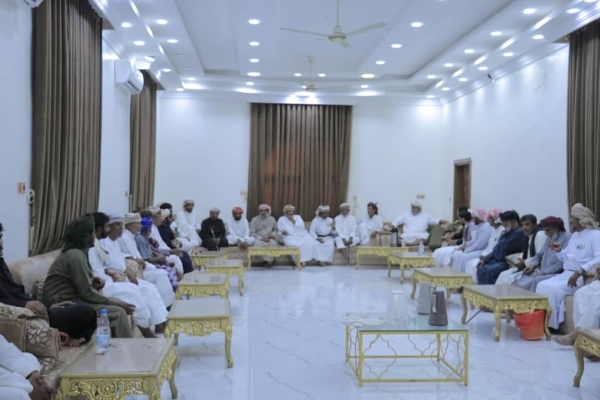 الحريزي وشيوخ المهرة يؤكدون على الوحدة الوطنية ورفض محاولات إثارة الفتنة