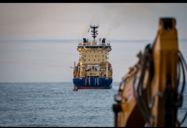 جوجل وميتا تؤجلان مشروع كابلات بحرية حمراء متعددة الأغراض