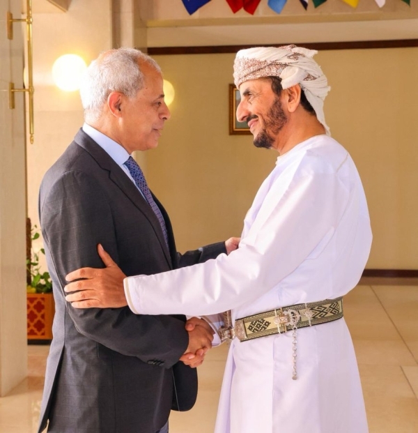 مباحثات يمنية عمانية لتوسيع التعاون والشراكة بين البلدين